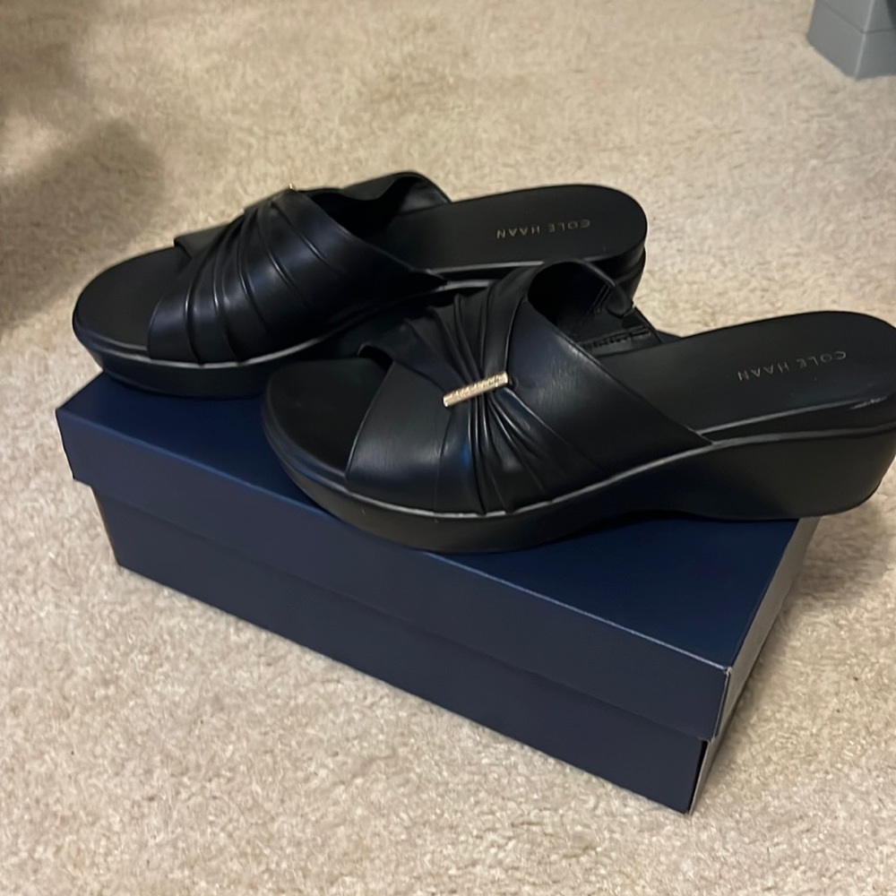 Black leather cole haan sandles